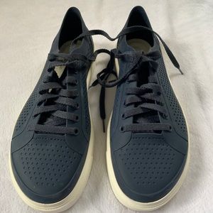 Crocs literide pacer lace up sneakers